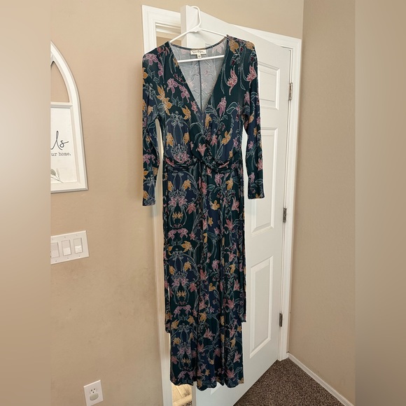 Jessica Simpson Maternity Floral Maxi Dress - Picture 2 of 6